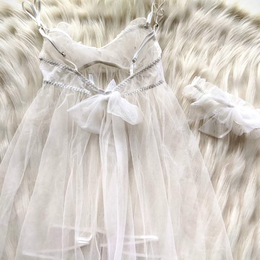 VS Bridal Negligee with Garter!